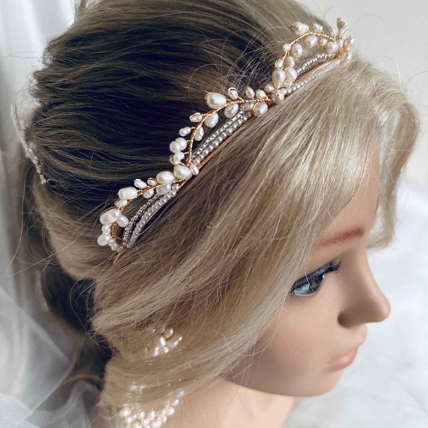 Mary Crown & Earrings
