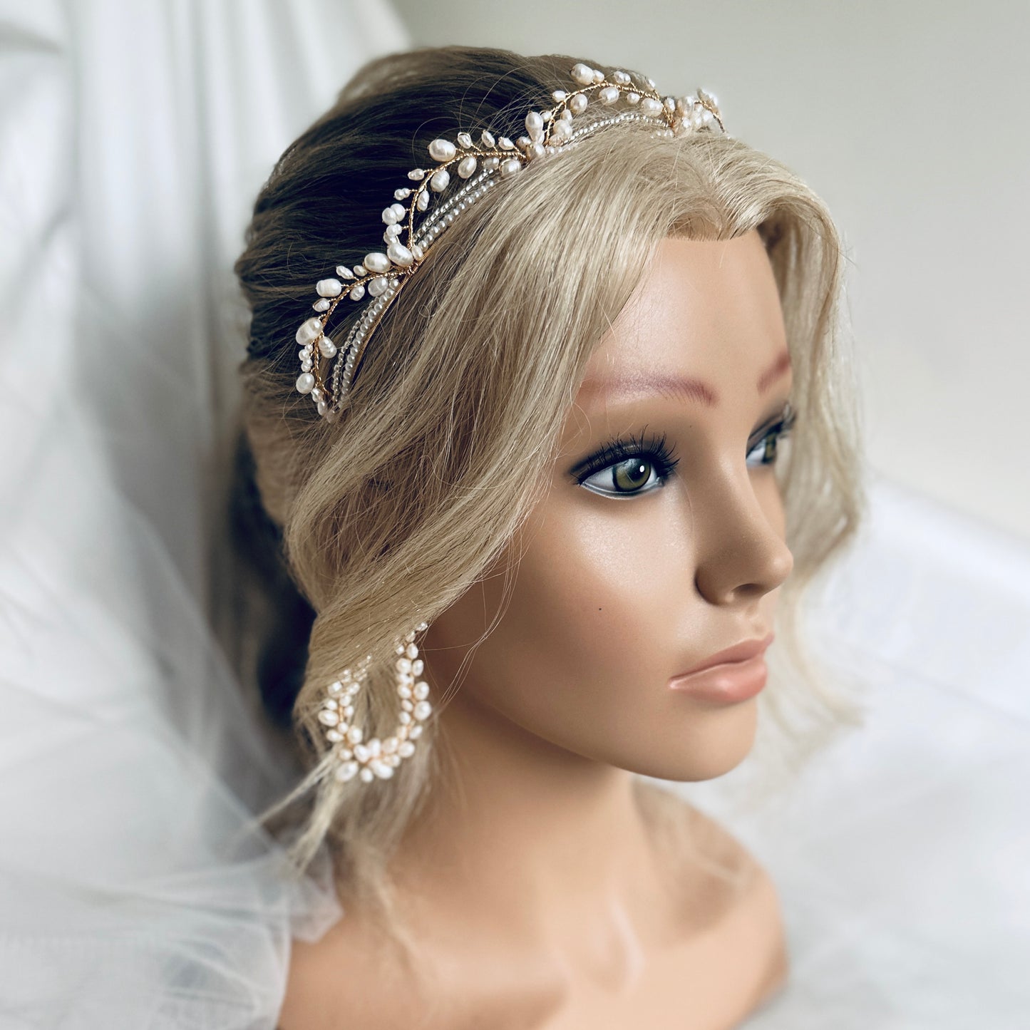 Mary Crown & Earrings