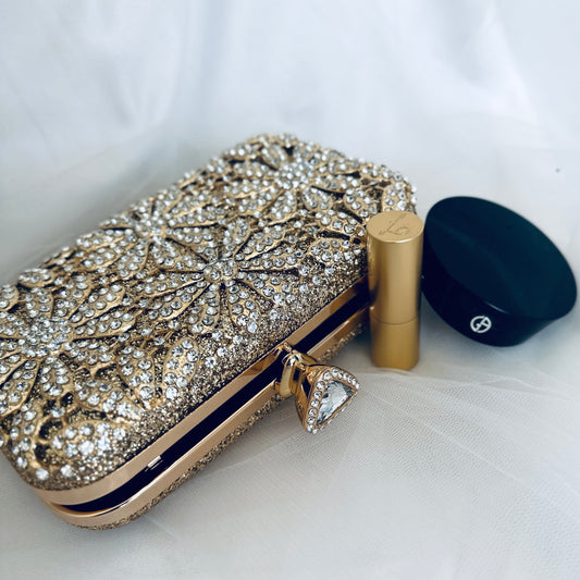 Daisy Clutch